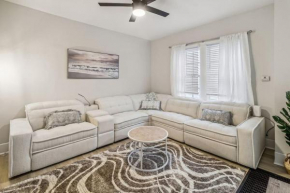 5 Min Drive to Downtown! Modern 3BR in Savannah!